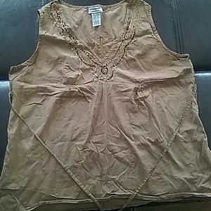 Ladies short sleeve blouse.